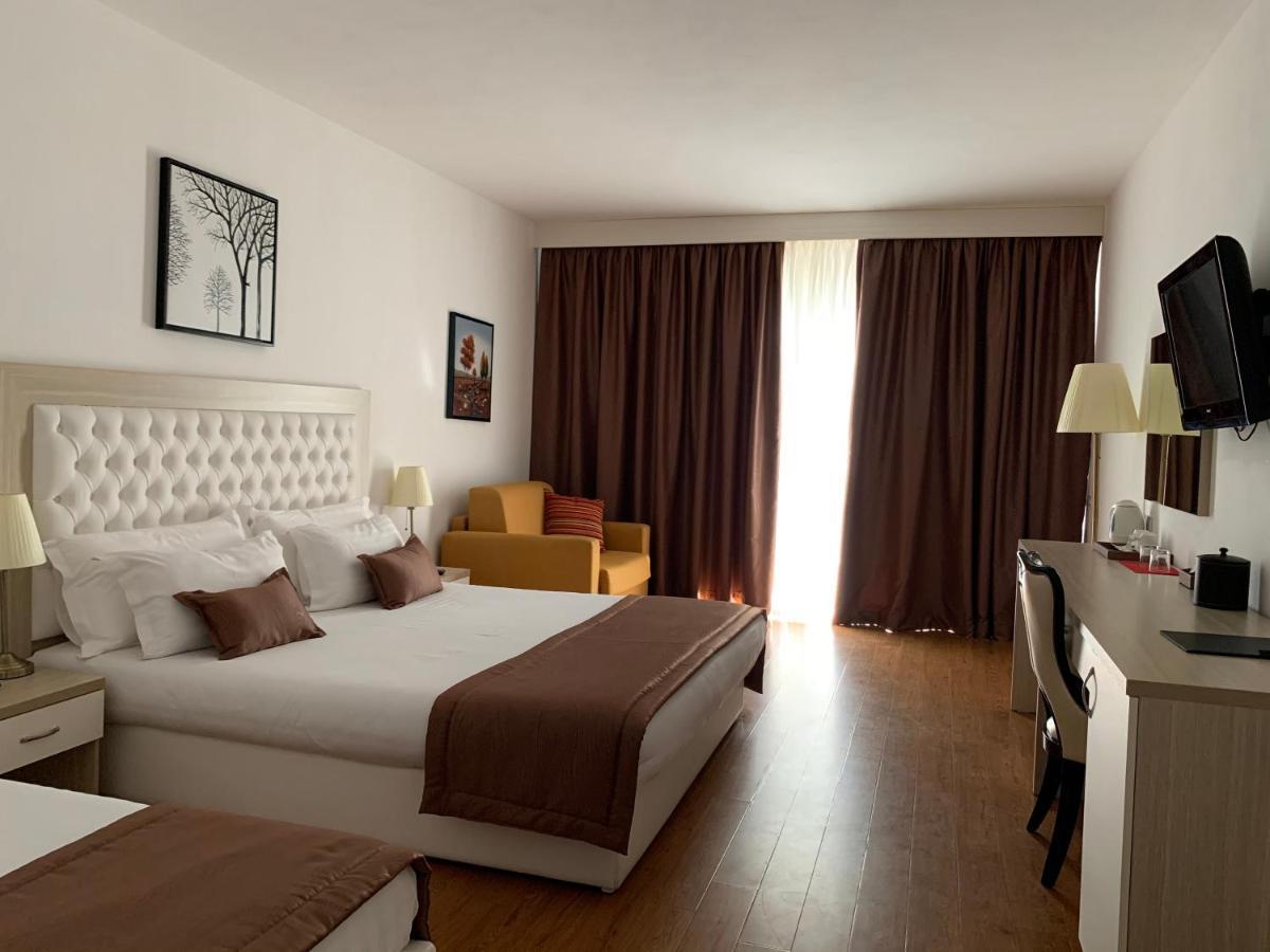 Hotel Bleart Škalngur Kültér fotó