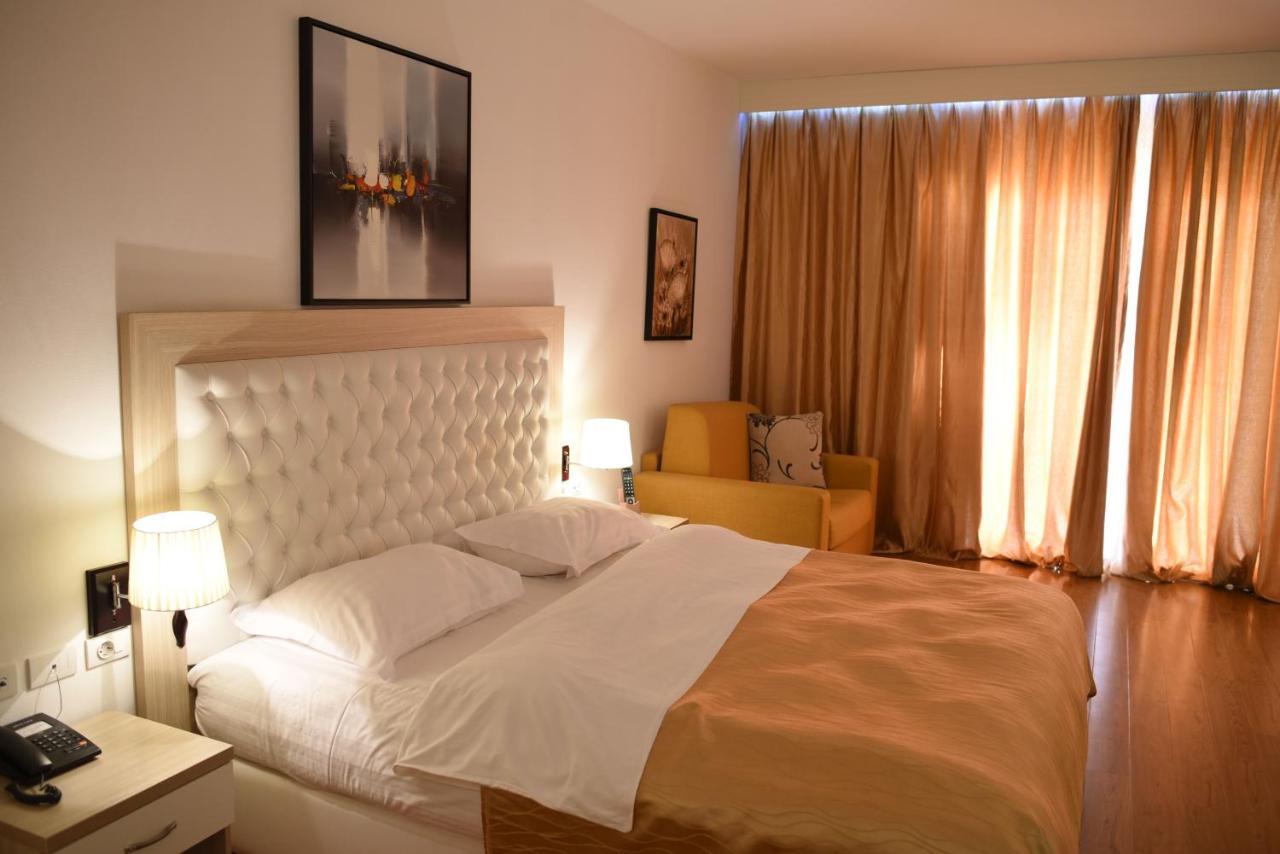 Hotel Bleart Škalngur Kültér fotó